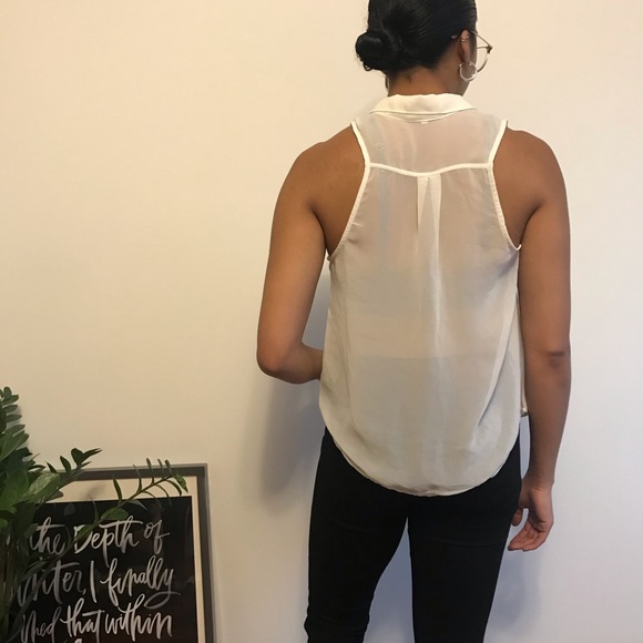 Aritzia White Sleeveless Button Down (Never Worn) - Picture 3 of 7